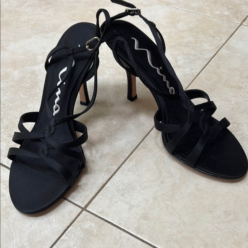 Nina Women's Elegant Black Strappy Heels